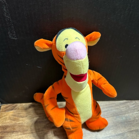 1990’s Tigger Disney Winnie the Pooh plush - Picture 12 of 12